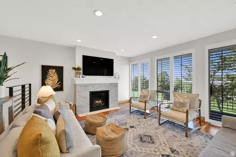 Living - 2314 S Ridgewood Way, Bountiful, UT 84010 photo 1 of 3