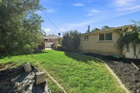 Exterior - 137 E 6890 S, Midvale, UT 84047 photo 6 of 6