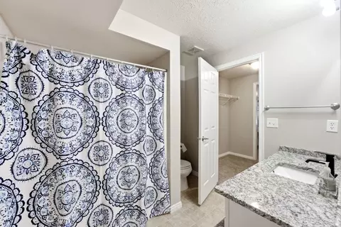 Bath - 9480 S Hidden Point Dr, Sandy, UT 84070 photo 4 of 4