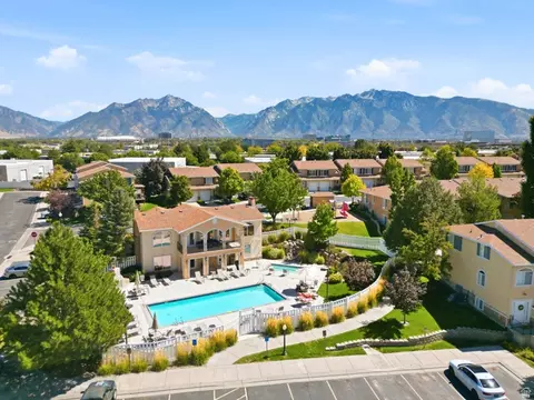 View/Area - 9480 S Hidden Point Dr, Sandy, UT 84070 photo 5 of 8