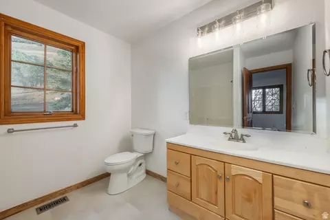 Bath - 190 N 1440 E, Springville, UT 84663 photo 9 of 9