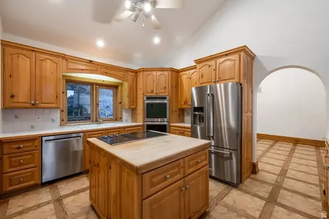 Kitchen - 190 N 1440 E, Springville, UT 84663 photo 2 of 4