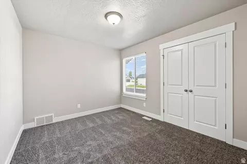 Bedroom - 2276 E Boxwood Ln, Eagle Mountain, UT 84005 photo 2 of 3