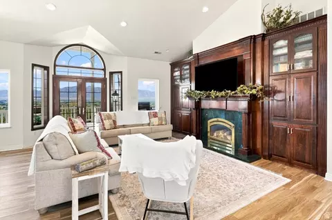 Living - 1358 Palisade Cir, Logan, UT 84321 photo 2 of 5