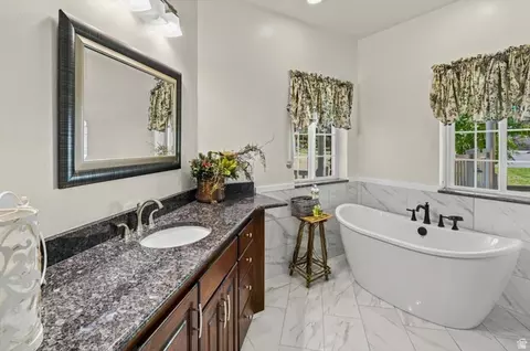 Bath - 1358 Palisade Cir, Logan, UT 84321 photo 1 of 5