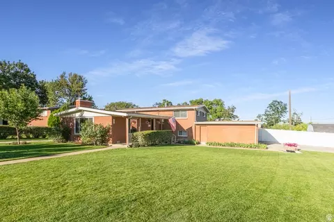 Exterior - 246 E 2200 S, Bountiful, UT 84010 photo 5 of 13