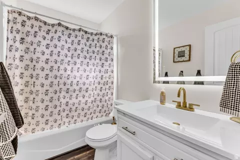 Bath - 1719 N 25 E, Layton, UT 84041 photo 4 of 4