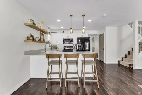Kitchen - 1719 N 25 E, Layton, UT 84041 photo 2 of 2