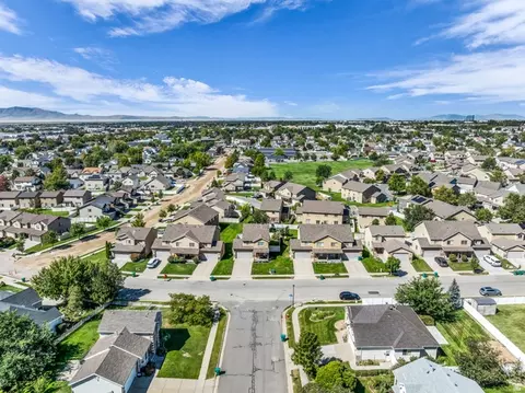 View/Area - 1719 N 25 E, Layton, UT 84041 photo 5 of 6