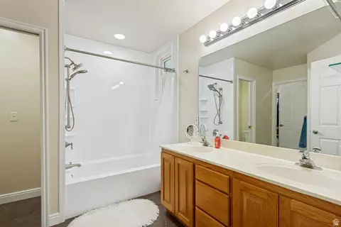 Bath - 1152 N 100 E, American Fork, UT 84003 photo 1 of 5