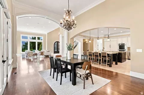 Dining - 3149 E 10000 S, Sandy, UT 84092 photo 1 of 2