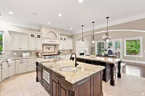 Kitchen - 3149 E 10000 S, Sandy, UT 84092 photo 3 of 4