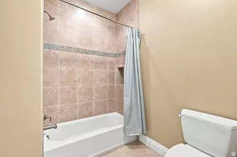 Bath - 3149 E 10000 S, Sandy, UT 84092 photo 5 of 7