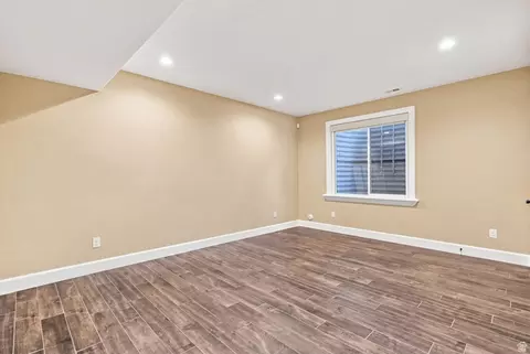 Living - 3149 E 10000 S, Sandy, UT 84092 photo 5 of 5