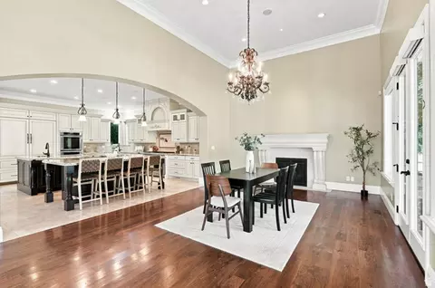 Dining - 3149 E 10000 S, Sandy, UT 84092 photo 2 of 2