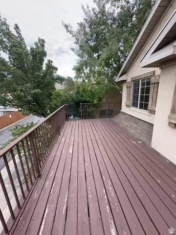 Exterior - 2240 Evergreen View Ct S, Millcreek, UT 84109 photo 6 of 11