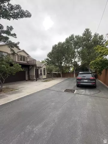 Exterior - 2240 Evergreen View Ct S, Millcreek, UT 84109 photo 1 of 11