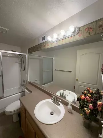 Bath - 2240 Evergreen View Ct S, Millcreek, UT 84109 photo 6 of 6