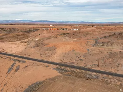 16281 E 5500 S, Randlett, UT 84063 photo 6