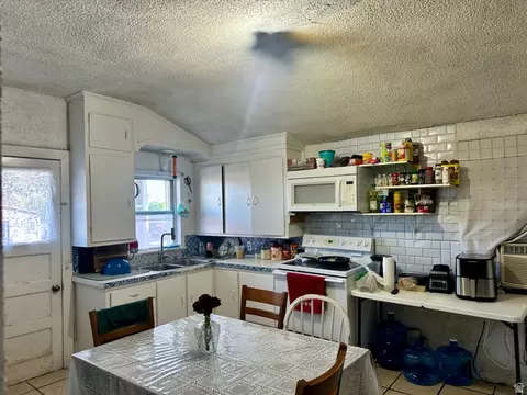 Kitchen - 95 N 100 W, Moroni, UT 84646 photo 2 of 2