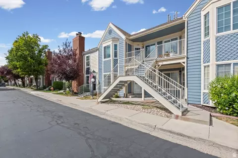1396 W Beacon Hill Cir, Taylorsville, UT 84123