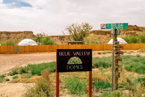 View/Area - 7650 E Sr 24 Giles Rd, Caineville, UT 84775 photo 7 of 8