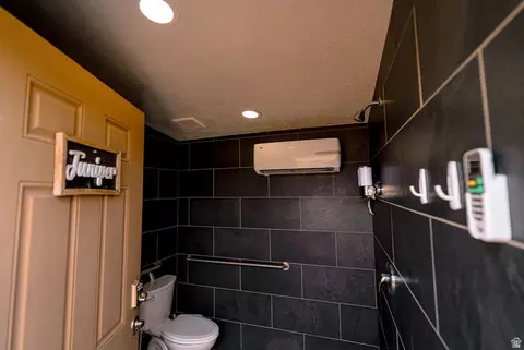 Bath - 7650 E Sr 24 Giles Rd, Caineville, UT 84775 photo 10 of 14