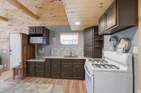 Kitchen - 2345 E Frampton Heights Rd #12, Fillmore, UT 84631 photo 2 of 3