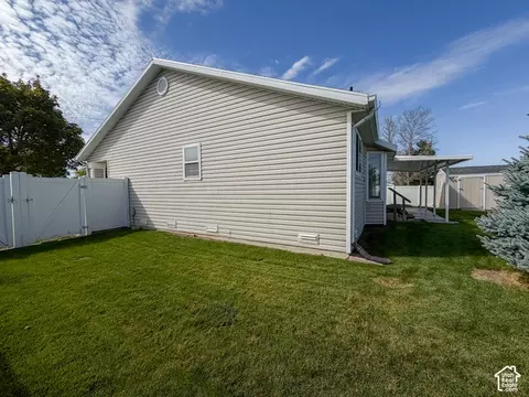 Exterior - 4040 W 5075 S, Roy, UT 84067 photo 9 of 9