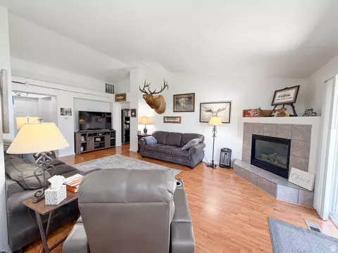 Living - 4040 W 5075 S, Roy, UT 84067 photo 4 of 11
