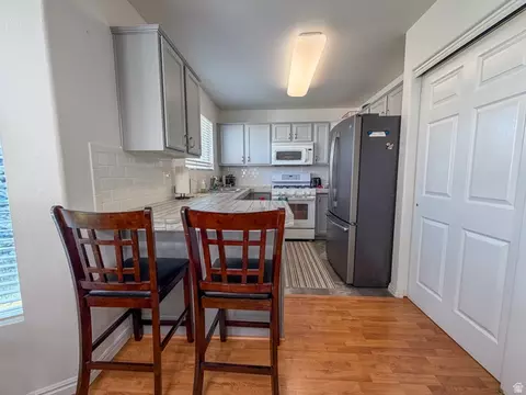 Kitchen - 4040 W 5075 S, Roy, UT 84067 photo 1 of 3
