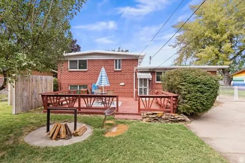 Exterior - 5822 S 2575 W, Roy, UT 84067 photo 5 of 10