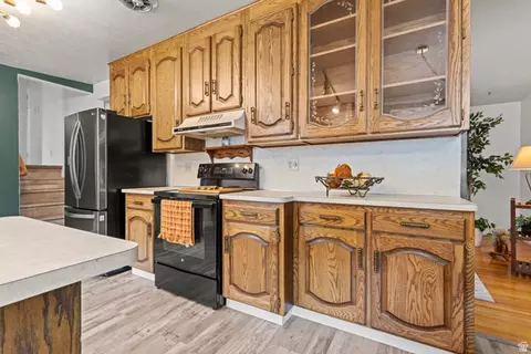 Kitchen - 5822 S 2575 W, Roy, UT 84067 photo 3 of 3