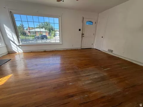 Living - 7915 S Coolidge St, Midvale, UT 84047 photo 2 of 3