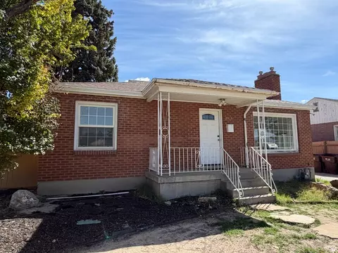 Exterior - 7915 S Coolidge St, Midvale, UT 84047 photo 3 of 10