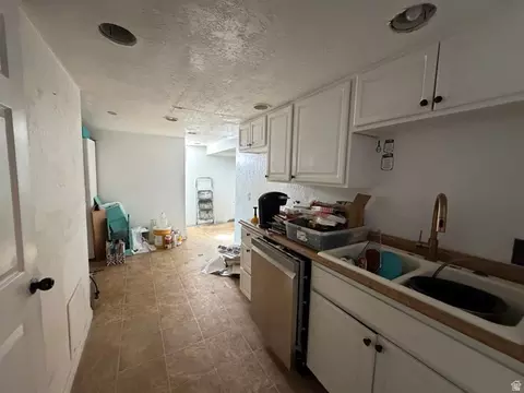 Kitchen - 7915 S Coolidge St, Midvale, UT 84047 photo 3 of 3