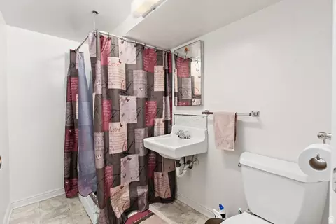 Bath - 664 W Wasatch St, Midvale, UT 84047 photo 2 of 2