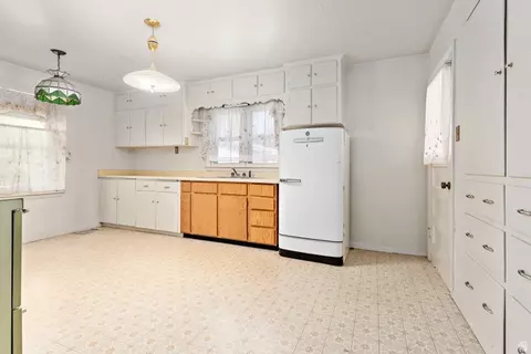Kitchen - 658 W Wasatch St S, Midvale, UT 84047 photo 1 of 2