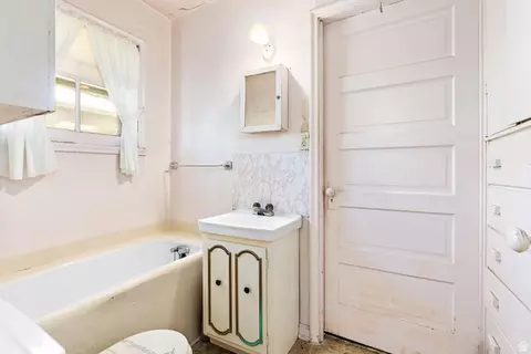 Bath - 658 W Wasatch St S, Midvale, UT 84047 photo 1 of 1