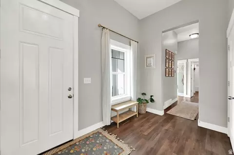 Entry Way - 897 S 100 E, Salem, UT 84653 photo 2 of 4