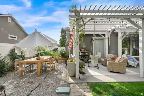 Exterior - 897 S 100 E, Salem, UT 84653 photo 8 of 10