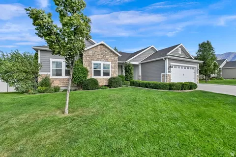 Exterior - 897 S 100 E, Salem, UT 84653 photo 3 of 10
