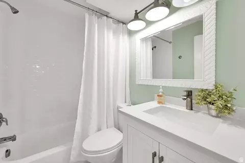 Bath - 897 S 100 E, Salem, UT 84653 photo 4 of 4