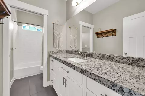 Bath - 897 S 100 E, Salem, UT 84653 photo 3 of 4