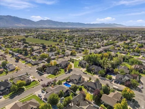 View/Area - 554 W 2400 S, Syracuse, UT 84075 photo 6 of 8