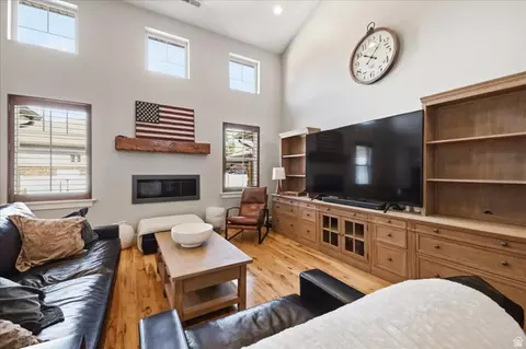 Living - 554 W 2400 S, Syracuse, UT 84075 photo 1 of 1