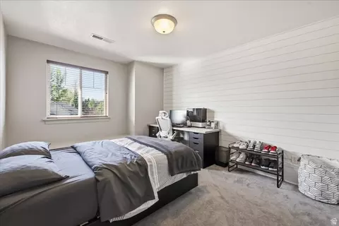 Bedroom - 554 W 2400 S, Syracuse, UT 84075 photo 3 of 4