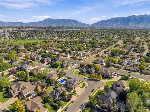 View/Area - 554 W 2400 S, Syracuse, UT 84075 photo 7 of 8