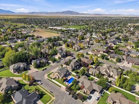 View/Area - 554 W 2400 S, Syracuse, UT 84075 photo 8 of 8
