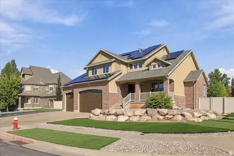 Exterior - 554 W 2400 S, Syracuse, UT 84075 photo 15 of 16